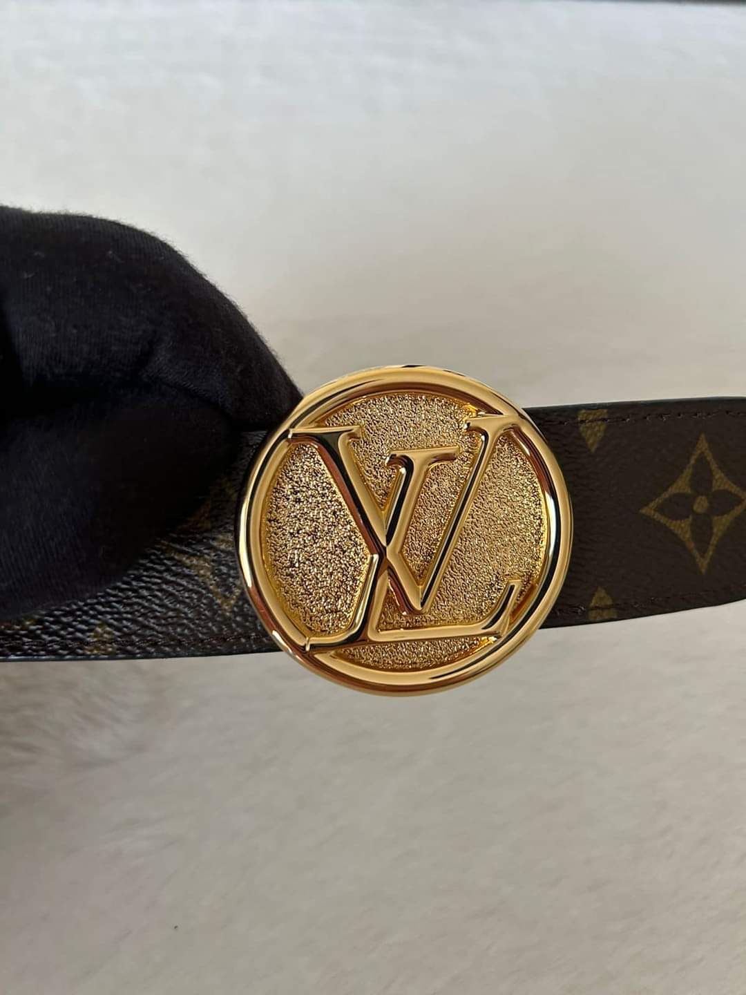 ▪️Louis Vuitton Circle Gold Reversible Belt▪️