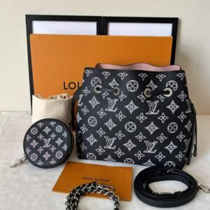 ▪️Louis Vuitton Bella Monogram Mahina Bag▪️
