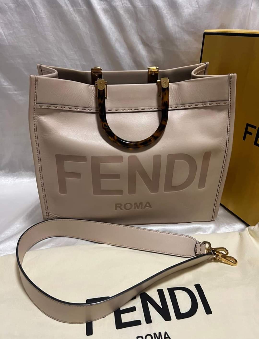 Fendi Women's Sunshine Medium Tote Bag