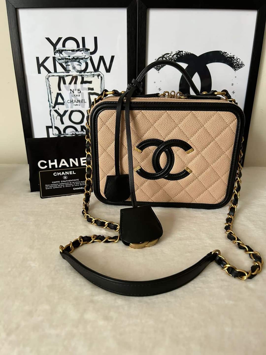 ▪️ Chanel Filigree Vanity Case Medium Chain Bag▪️ – Jane's Preloved  Indulgence