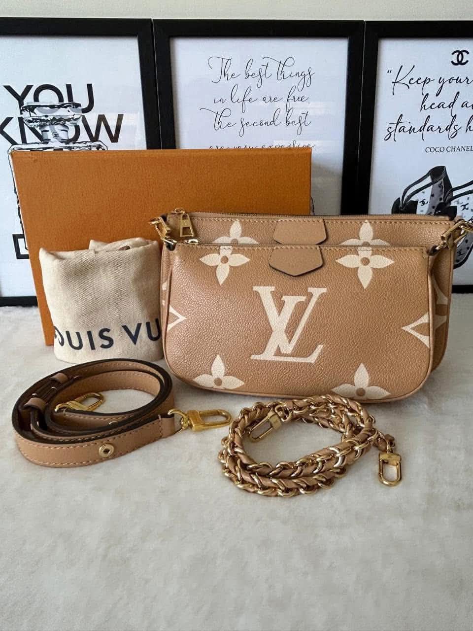 ▪️L V Multi Pochette Accessoires in Arizona  Giant Monogram▪️