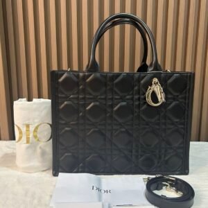 ▪️C D Medium Book Tote Macrocannage  Bag▪️