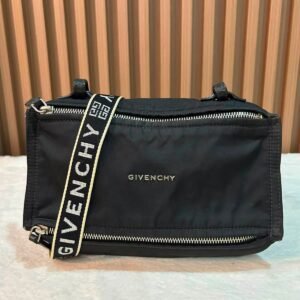 ▪️GI venchy Mini Pandora Bag ( Seasonal  Design)▪️